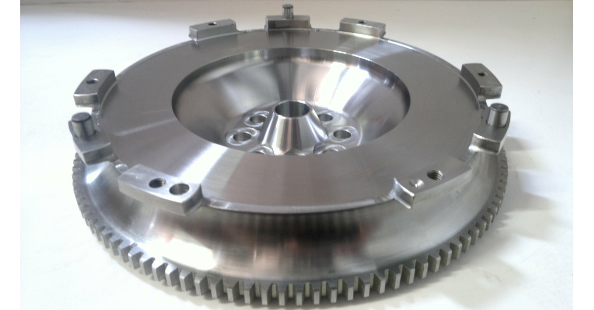 Volano TTV leggero per BMW M47 2.0D après 2001, cambio 6 velocità, frizione standard