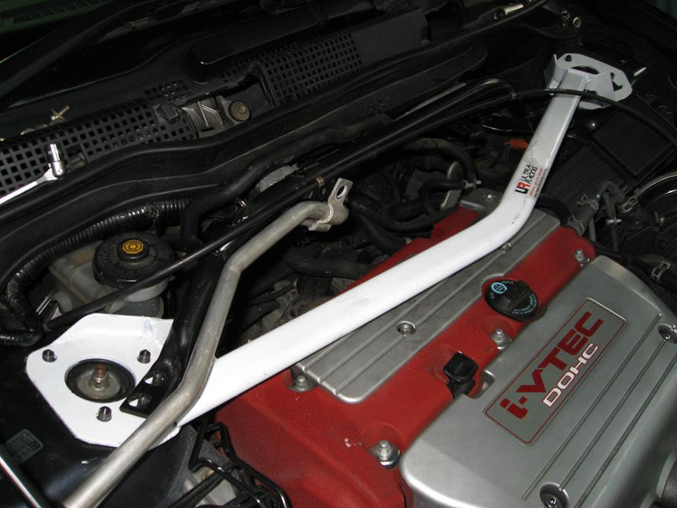 Barre anti-rapprochement supérieure Avant Honda Accord 03-08 2.0/ CL7 4D - U-211595 - UR-TW2-388 - 3661768651469
