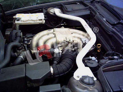 Barre anti-rapprochement supérieure Avant BMW 5-Series E34 88-95 [non V8] - U-220112 - UR-TW2-078 - 3661768663479