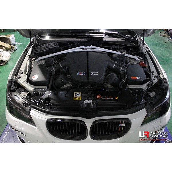 Barre anti-rapprochement supérieure Avant BMW M5 E60 05-10 4 points - U-229539 - URKR-TW4-2741 - 3661768670705