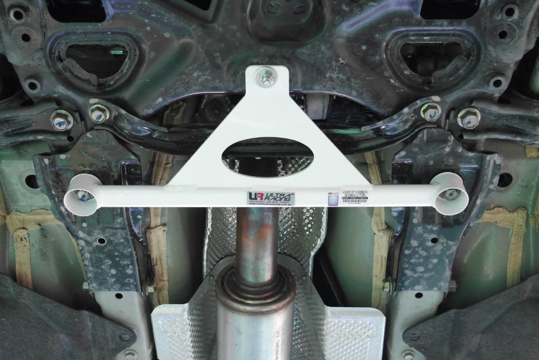 Barre de liaison inférieure Avant Honda Civic Type-R FK8 17+ 3 points - U-238458 - URTH-LA3-3524 - 3661768681121