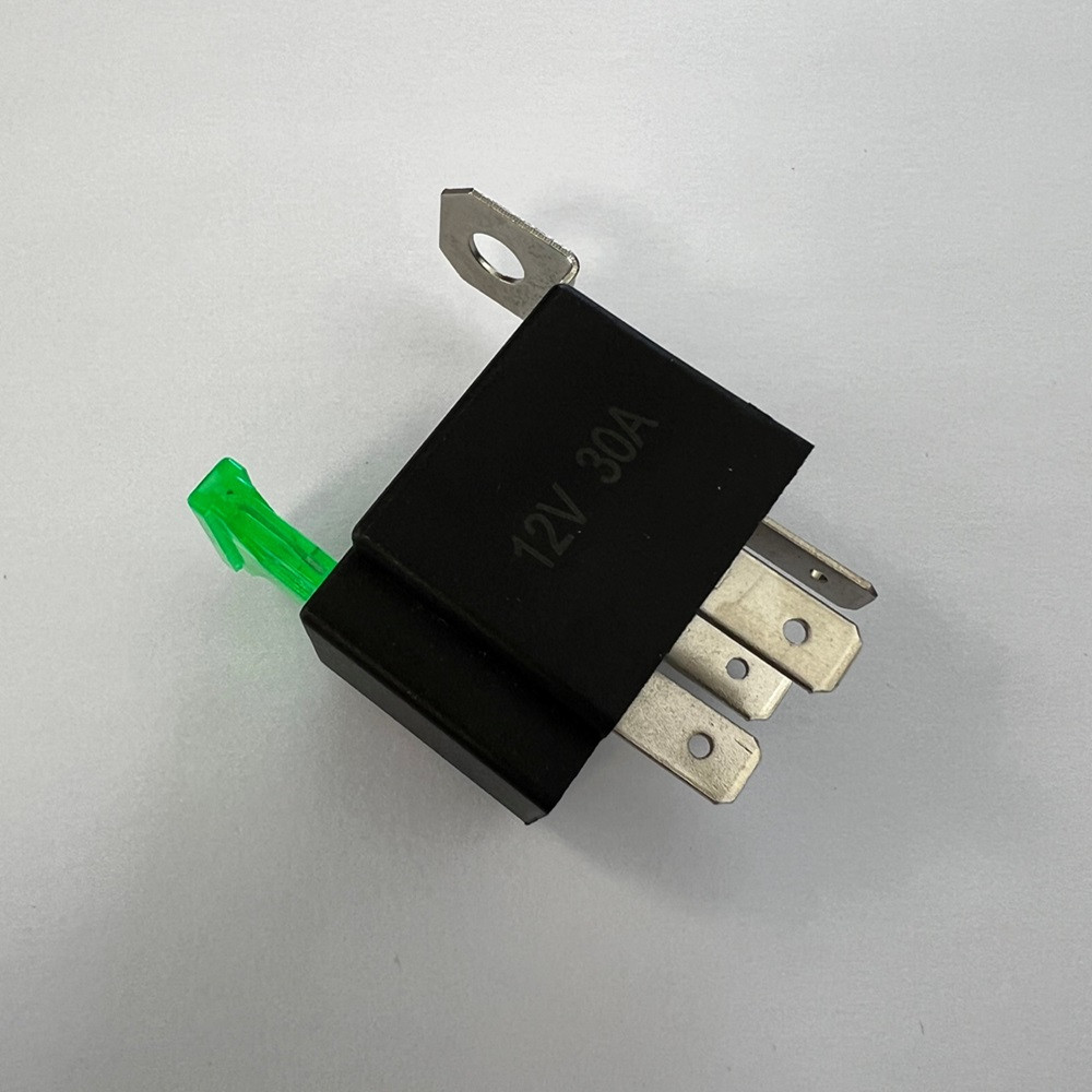 Relè 30 Amps 12V Fusibile 4 Spille - VAL-REL514 - 3276426438209