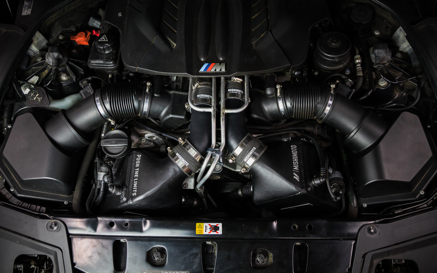 Charge Pipe Mishimoto BMW M5/M6 F1X (2012-2018) - MIM-ICP-F10-12M.N - MMICP-F10-12MWBK