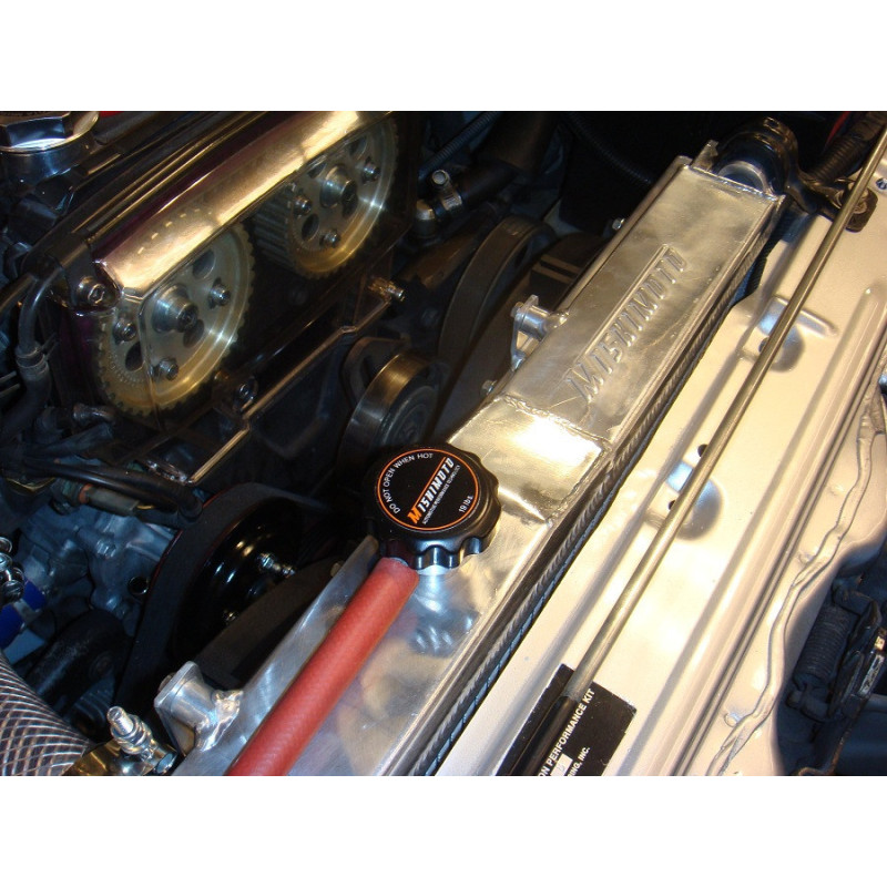 Radiateur d'eau Alu MISHIMOTO Toyota Corolla AE86 (1983-1987) - MIM-RAD-AE86-83 - MMRAD-AE86-83 - 3666618727400