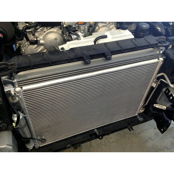 Radiateur d'eau Alu MISHIMOTO Nissan 370Z (2009-2020) - MIM-RAD-370Z-09 - MMRAD-370Z-09 - 3666618727424