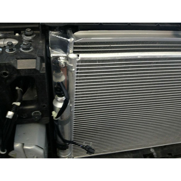 Radiateur d'eau Alu MISHIMOTO Nissan 370Z (2009-2020) - MIM-RAD-370Z-09 - MMRAD-370Z-09 - 3666618727424