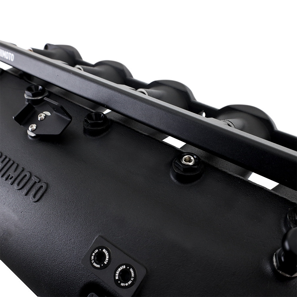 Collecteur avec charge cooler Mishimoto BMW M3/M4/M2 G8X (2021-2026) - MIM-INT-G80-21.N - MMINT-G80-21BK