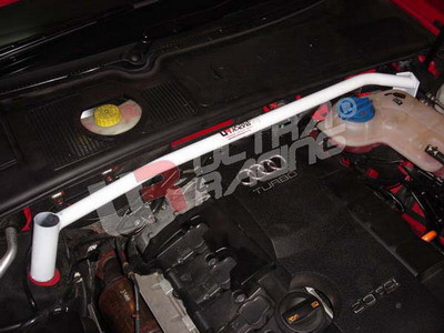 Barra anti-avvicinamento superiore anteriore 2 punti ULTRA RACING Audi A4 04-07 FSI - U-211594-X - UR-TW2-360 - 3666618705057