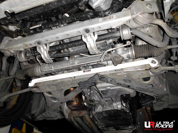 ULTRA RACING Front lower anti-roll bar BMW 3-Series E92 06+ 3.5 - U-219667-X - UR-LA2-1503 - 3666618710419
