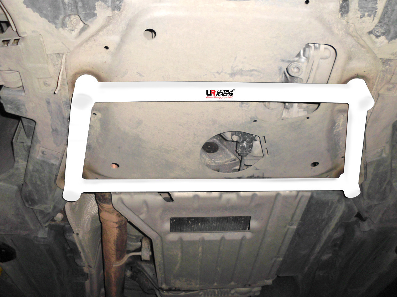 ULTRA RACING Front lower anti-roll bar 4 points BMW X6 E71 08+ - U-220706-X - UR-LA4-1851 - 3666618710167