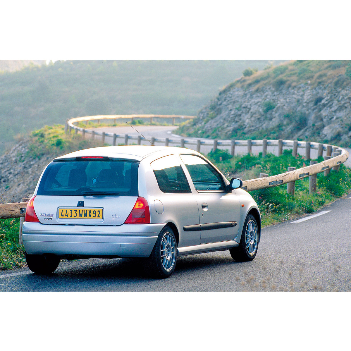 Silencieux Sport Inoxcar Renault Clio 2 RS 172 ch 2000-2001 Sortie Cachée - IC-RECL12ORIG54 - RECL.12.ORIG54 - 3661768421895