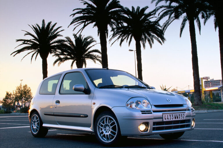 Inoxcar Sport-Schalldämpfer Renault Clio 2 RS 172 PS 2000–2001 Verdeckter Auslass - IC-RECL12ORIG54 - RECL.12.ORIG54 - 3661768421895