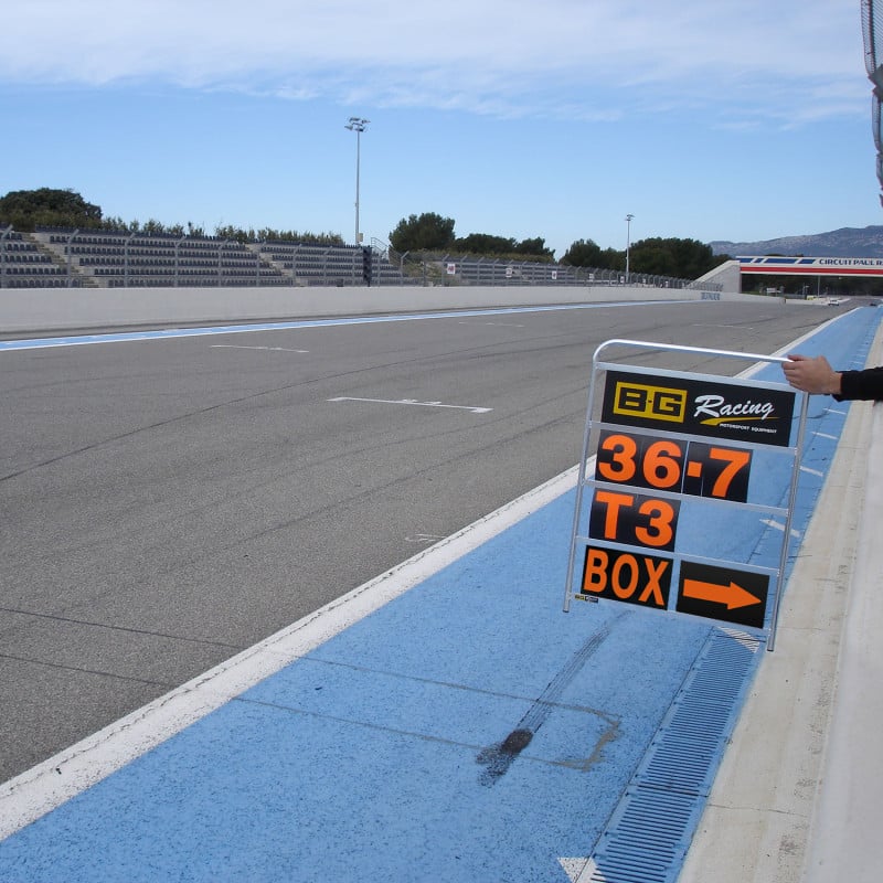 BG Racing Symbol BOX, 255 x 178 mm Pit Sign - BG-R262-BOX.O - BGR262O-BOX