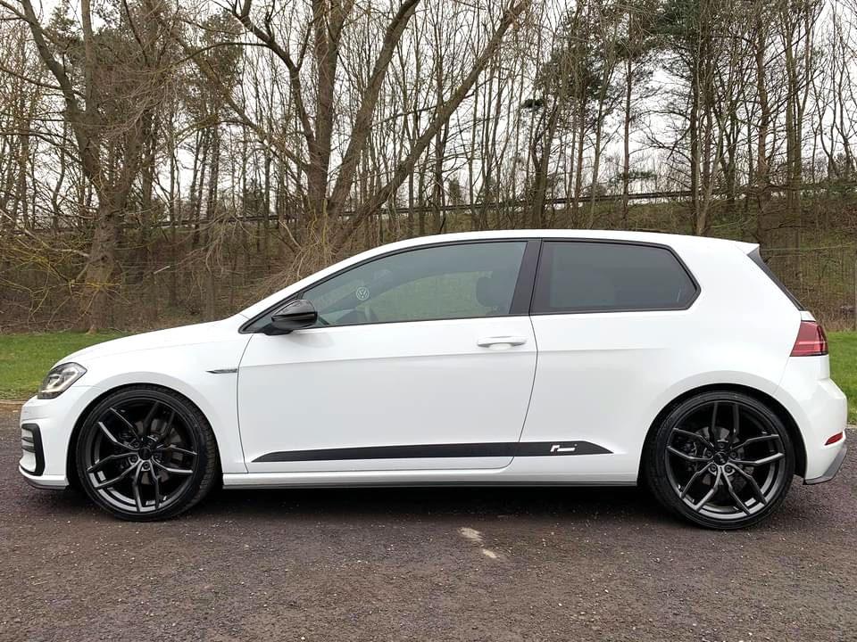 RacingLine Side Stripes for Golf, Polo, A3, TT, Leon, and Octavia - VWR-800001A.N - VWR800001-BLK